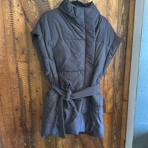 Gap puffy vest
